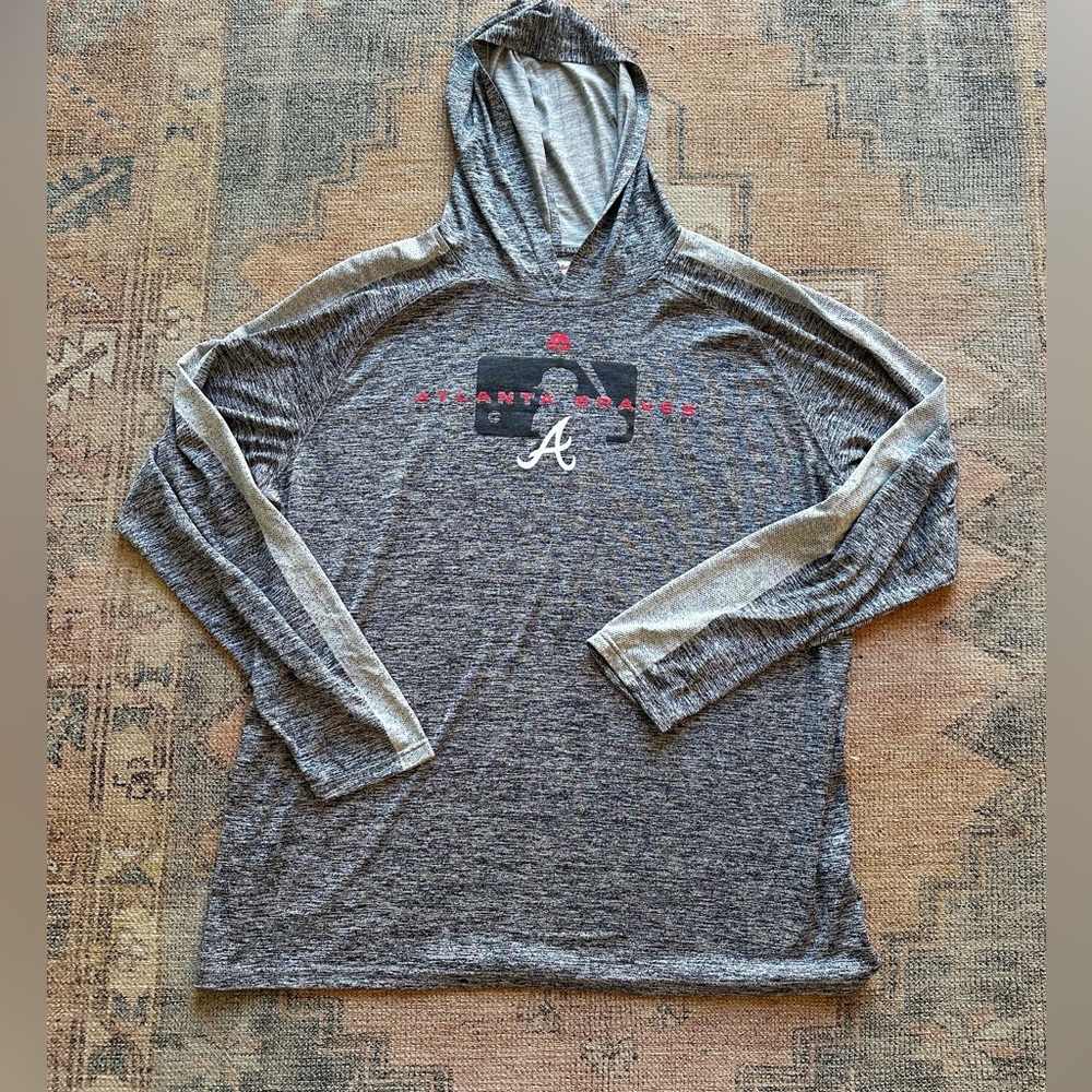 Majestic MLB Atlanta Braves Men’s lightweight pullover hoodie